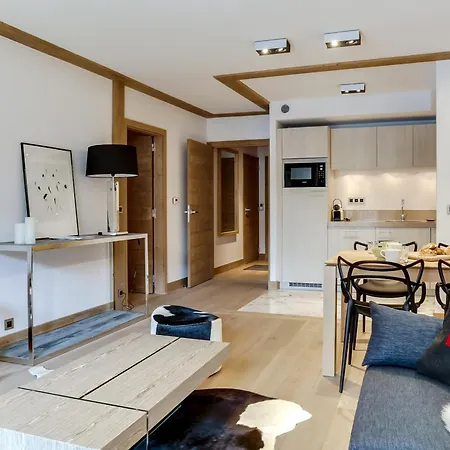 Luxueux T3 Contemporain A Village, Proche Pistes Et Commerces, Avec Balcon Et Parking - Fr-1-562-30 Apartament